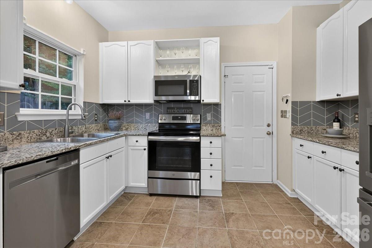 1519 Dillwin Road Property Photo 6