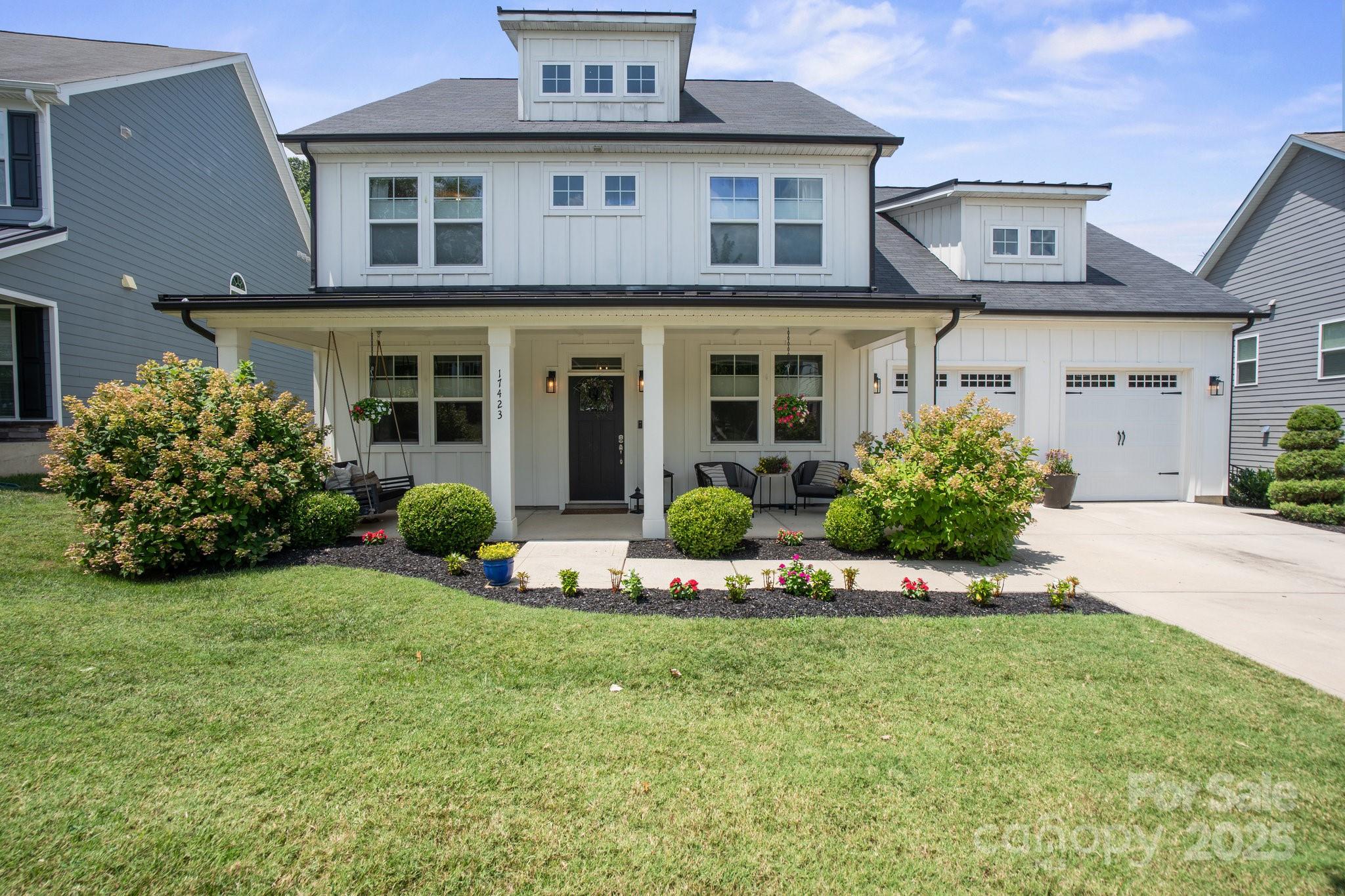 17423 Summers Walk Boulevard Property Photo 1