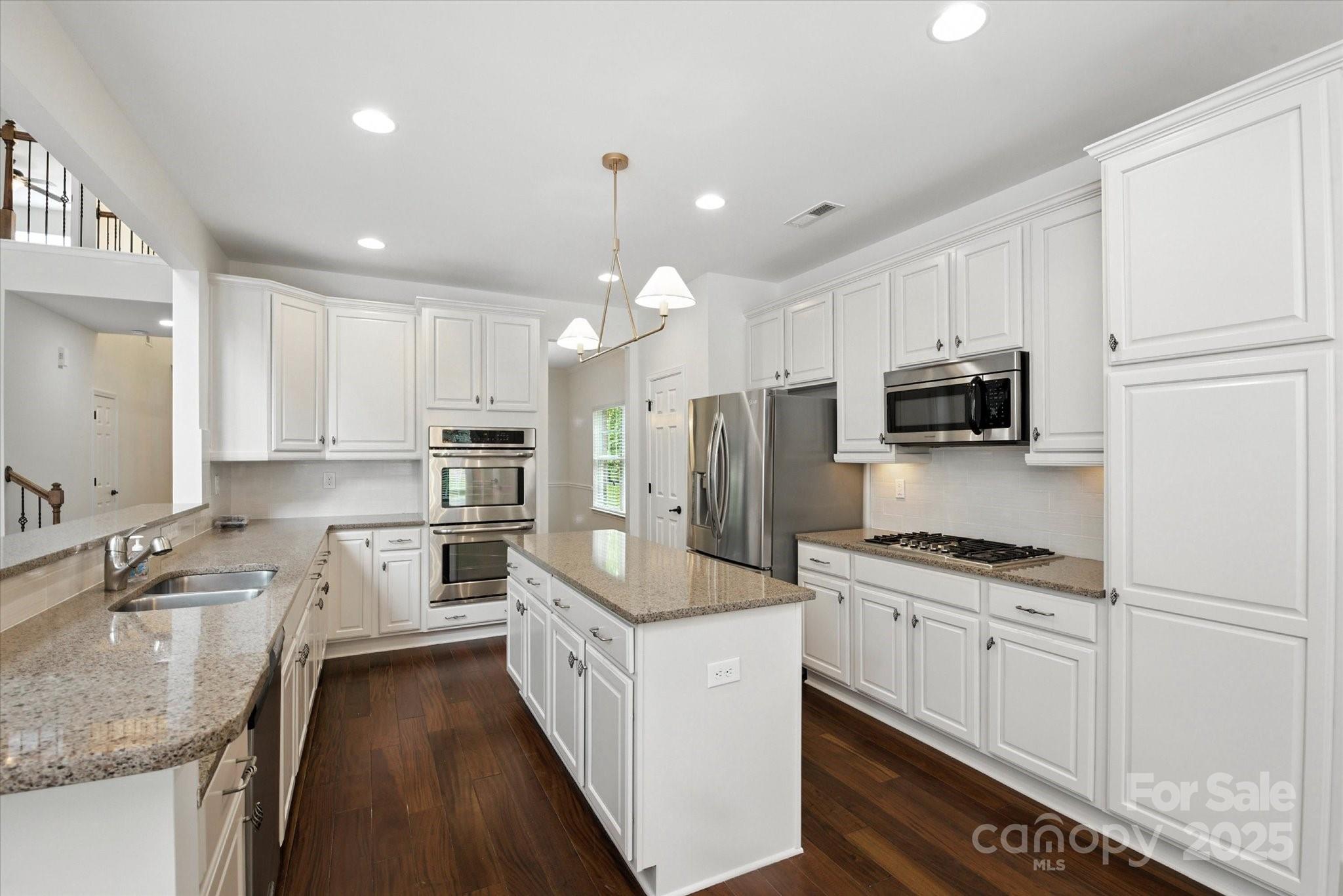 1012 Garden Rose Court Property Photo 13