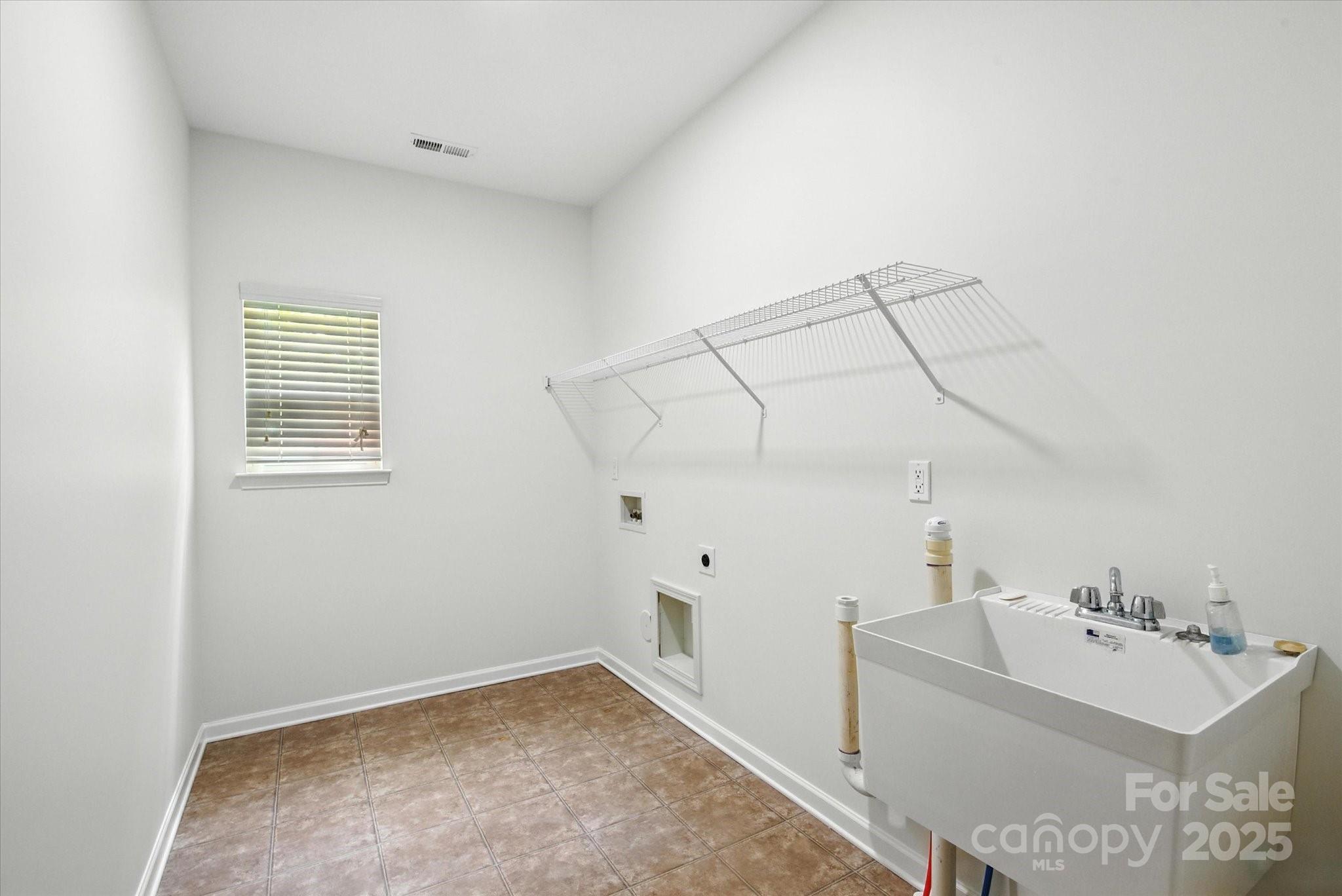 1012 Garden Rose Court Property Photo 23