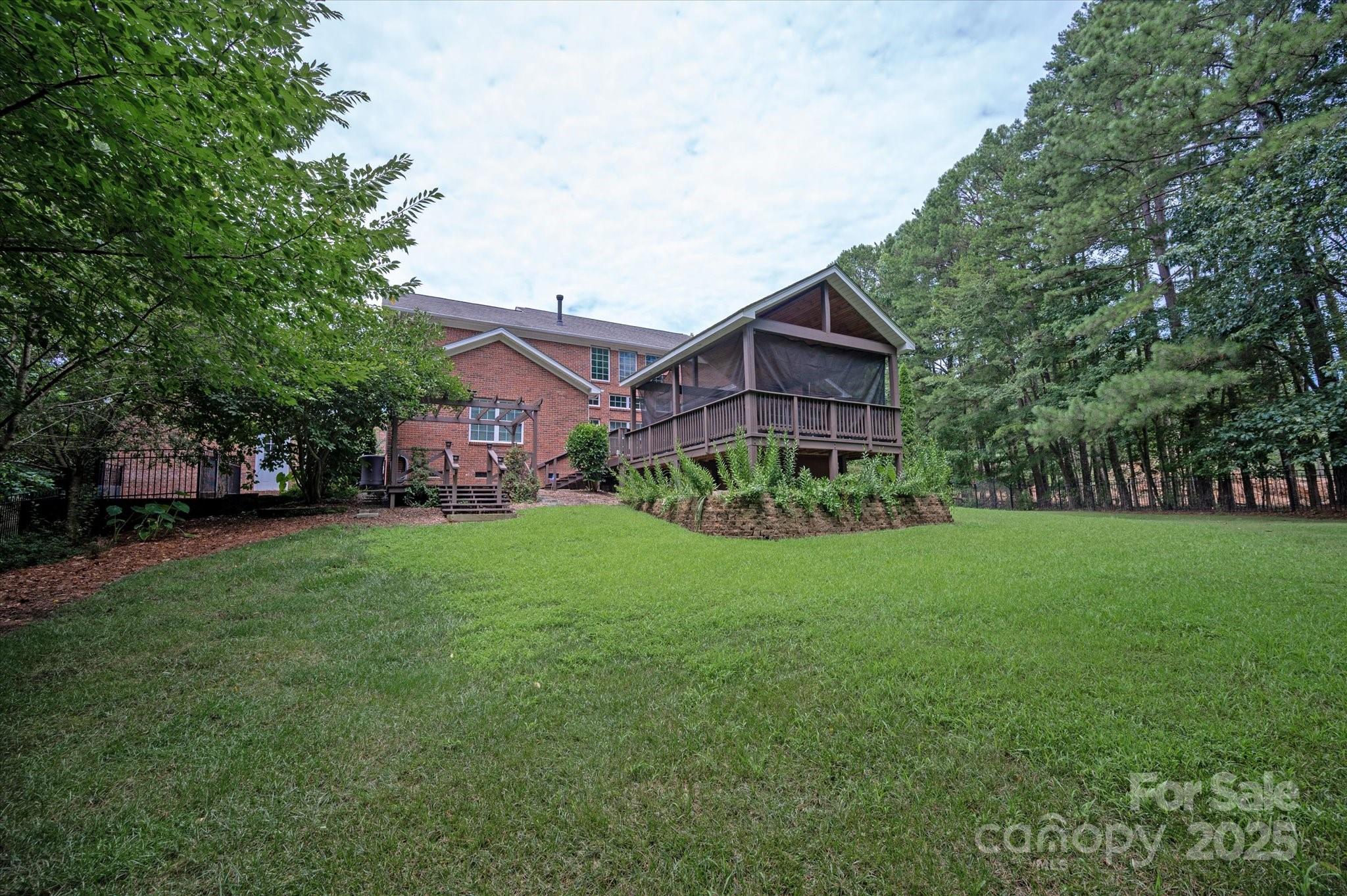 1012 Garden Rose Court Property Photo 38