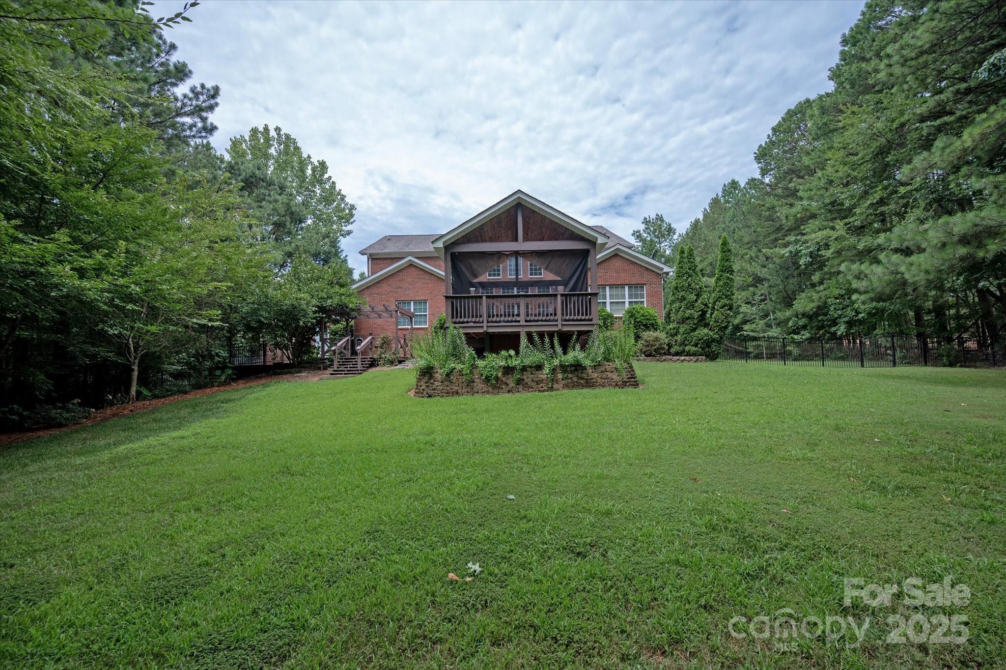 1012 Garden Rose Court Property Photo 39