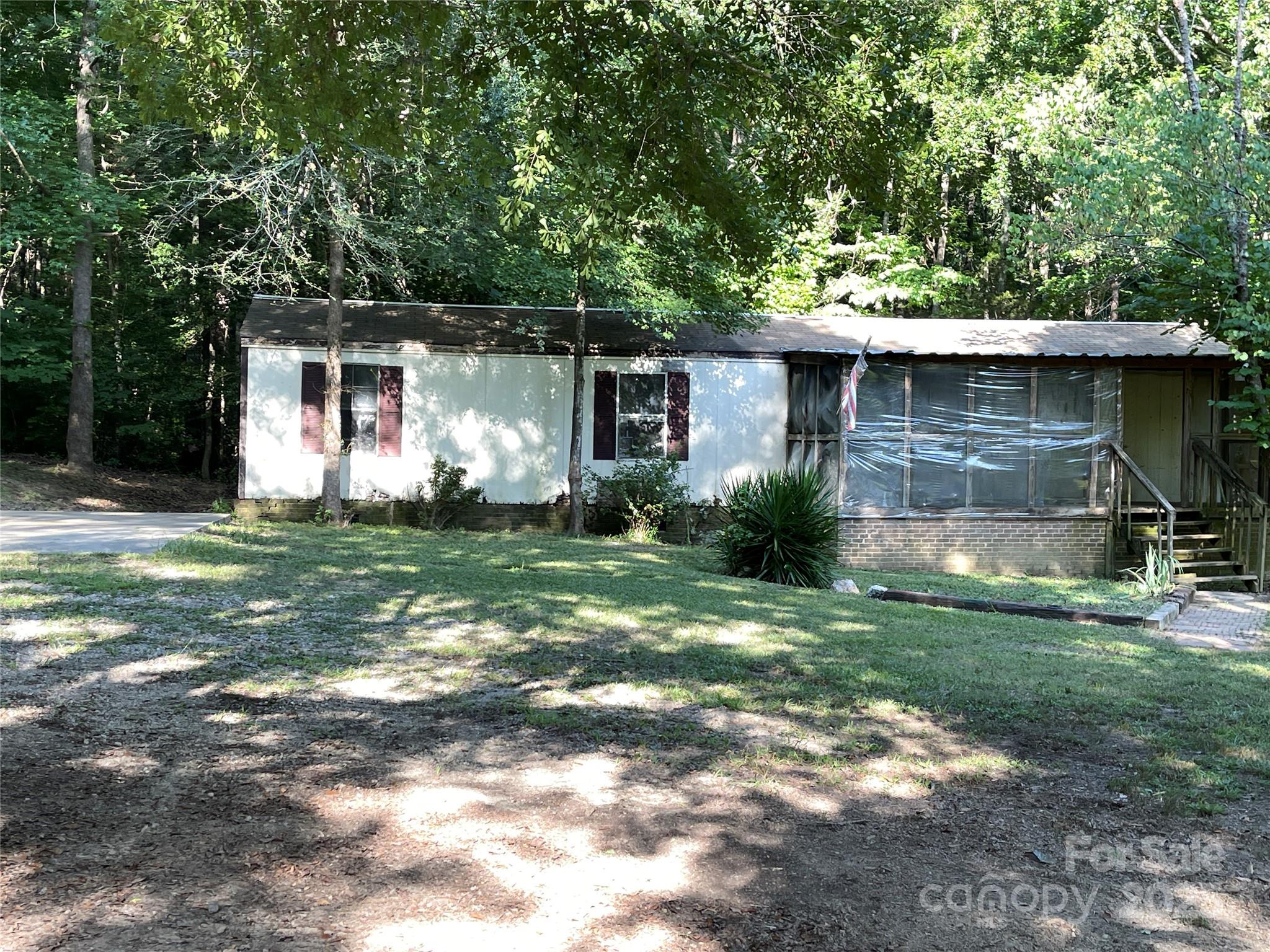 3388 Heisler Road Property Photo 1