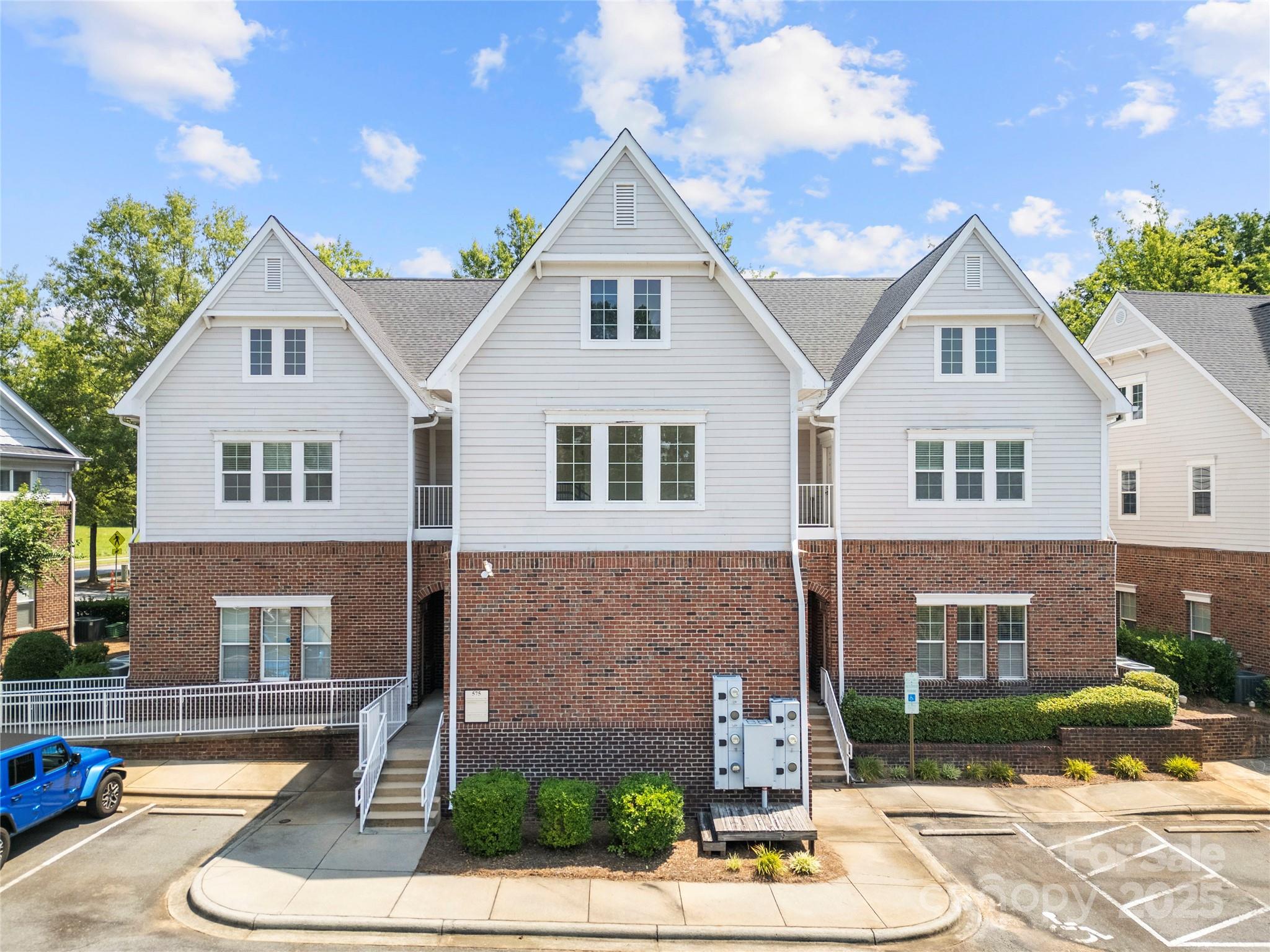 575 Davidson Gateway Drive 200 Property Photo 1