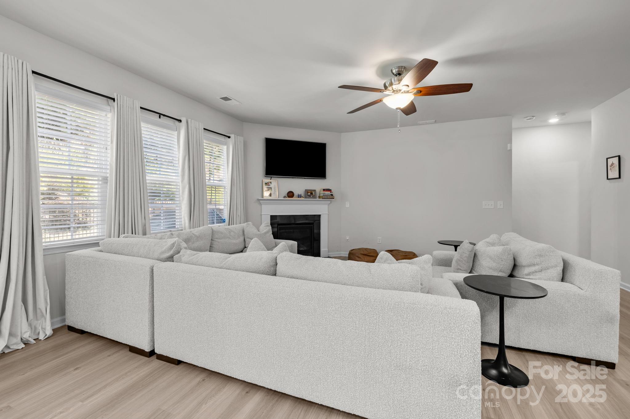 15636 Oleander Drive Property Photo 11