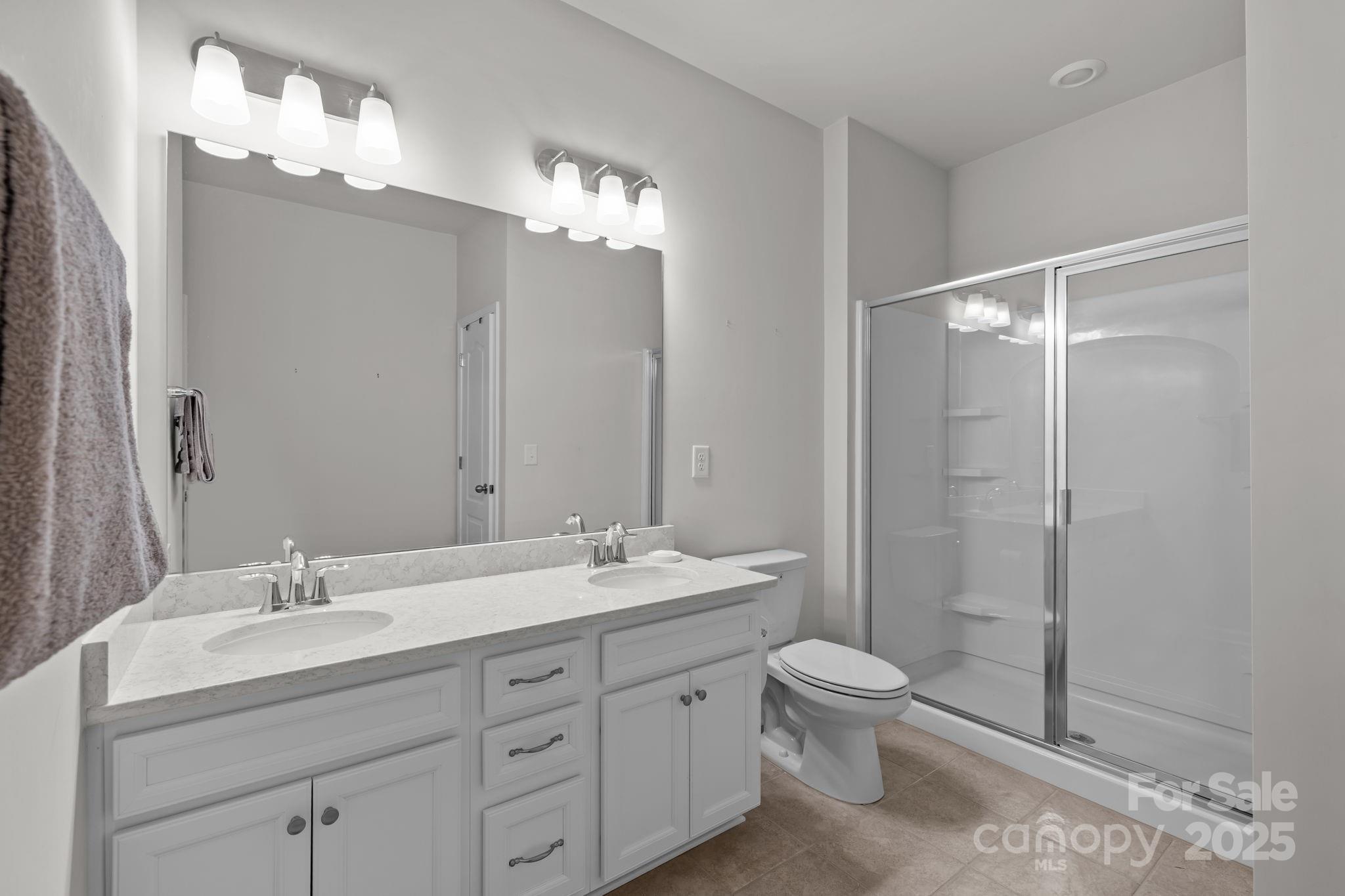 15636 Oleander Drive Property Photo 19