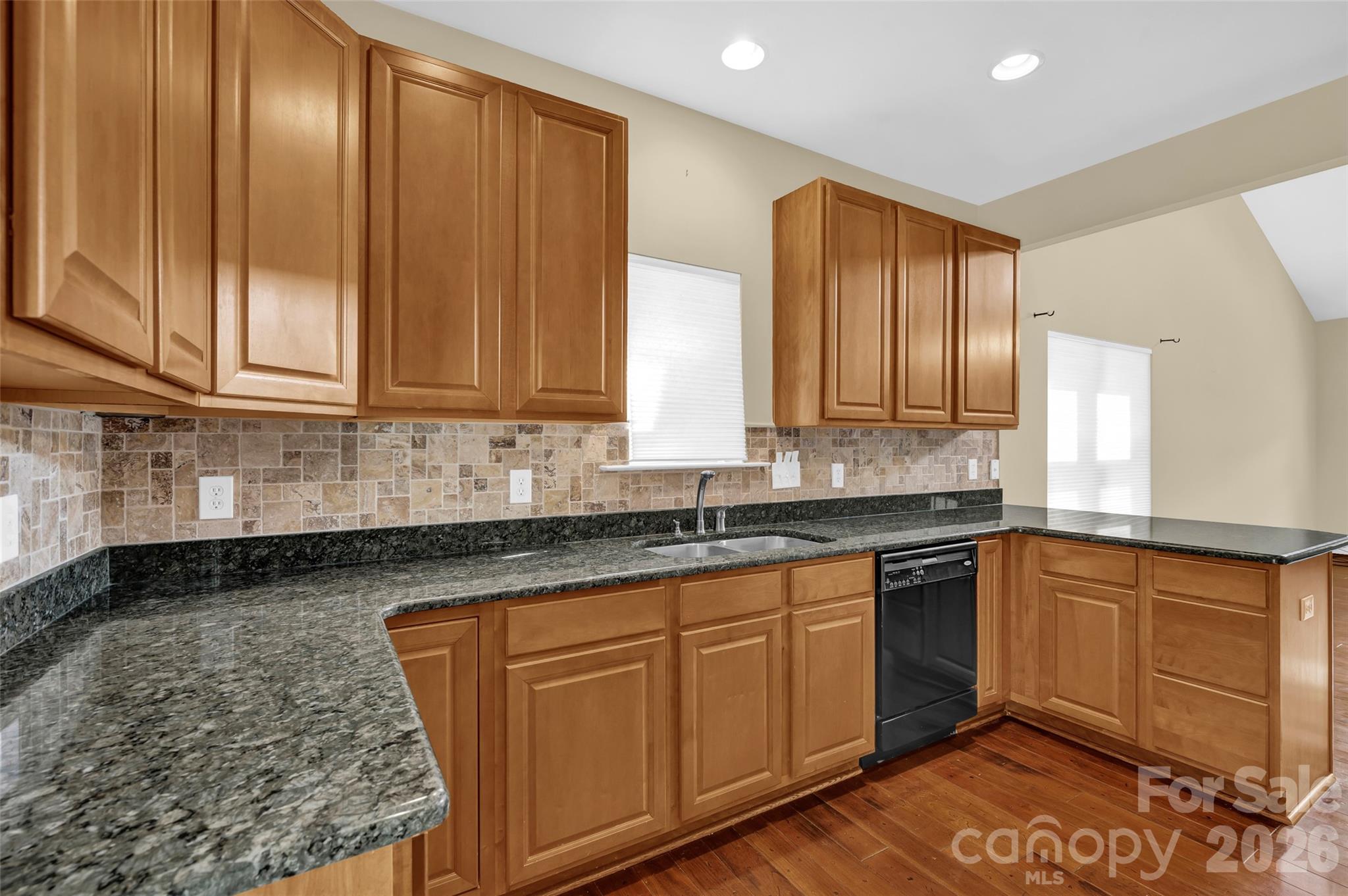 102 Coral Lane Property Photo 6