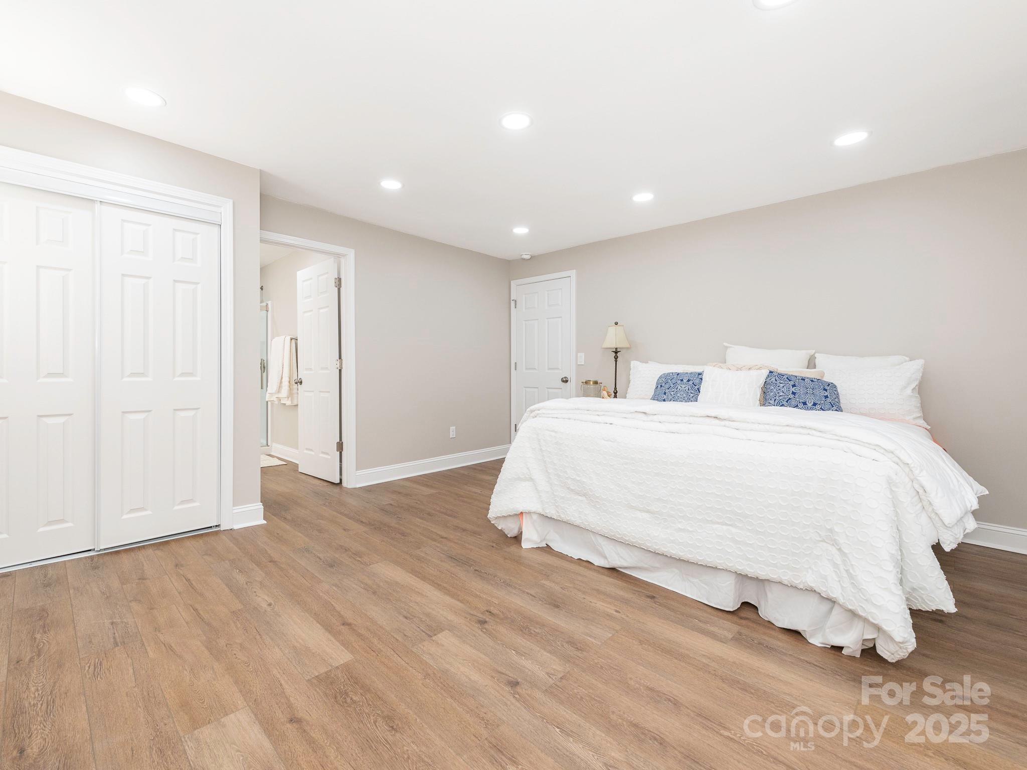 606 W Pine Street Property Photo 5
