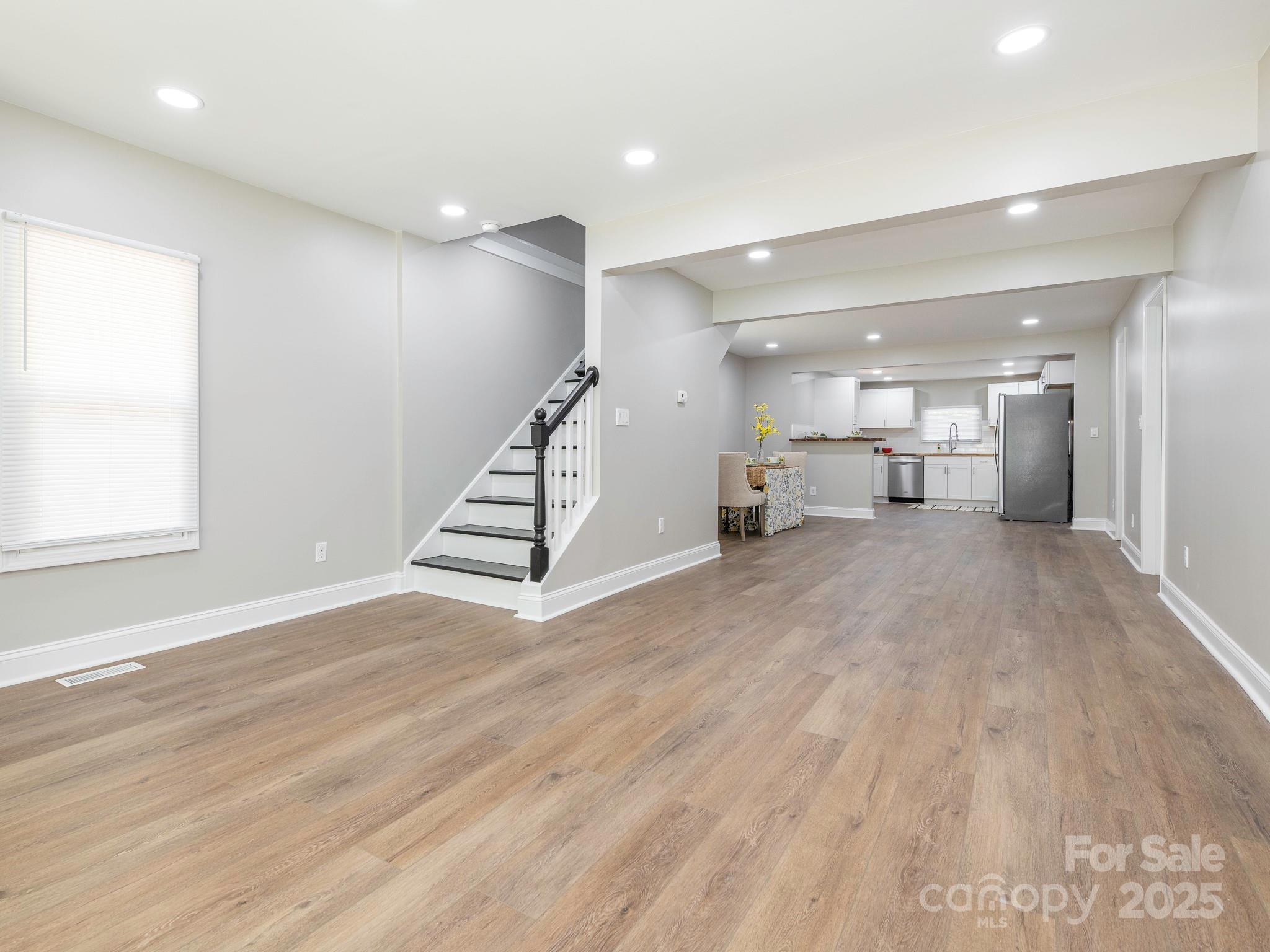 606 W Pine Street Property Photo 12