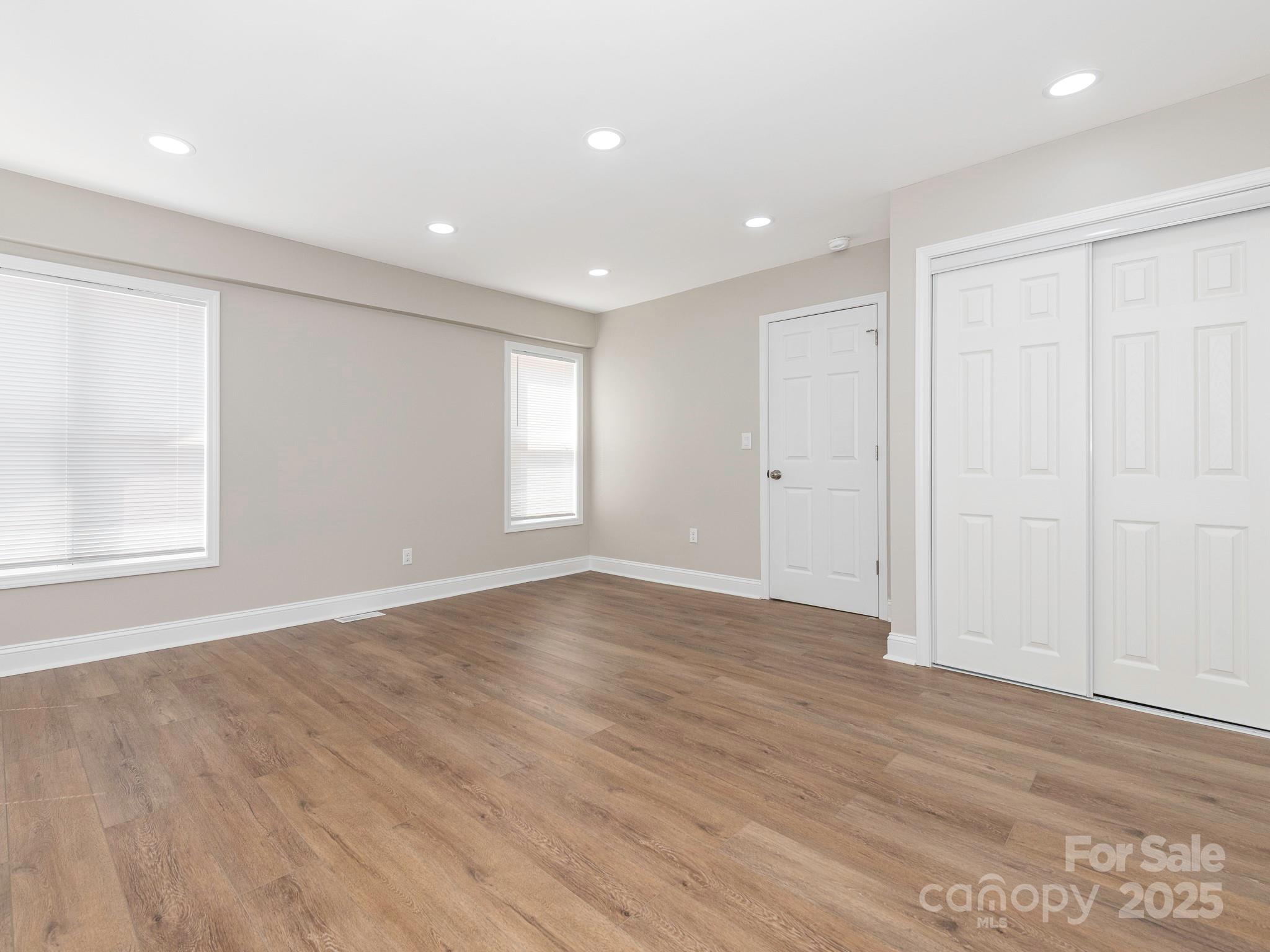 606 W Pine Street Property Photo 25