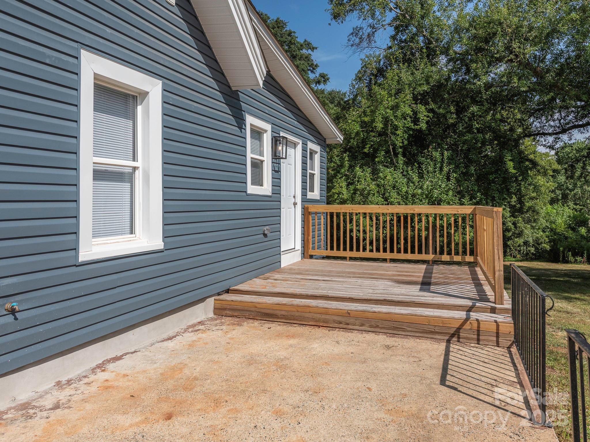 606 W Pine Street Property Photo 44