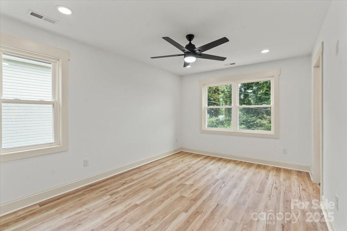 431 W Norment Avenue Property Photo 9
