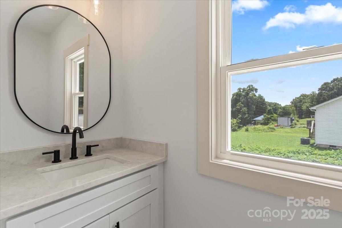 431 W Norment Avenue Property Photo 14