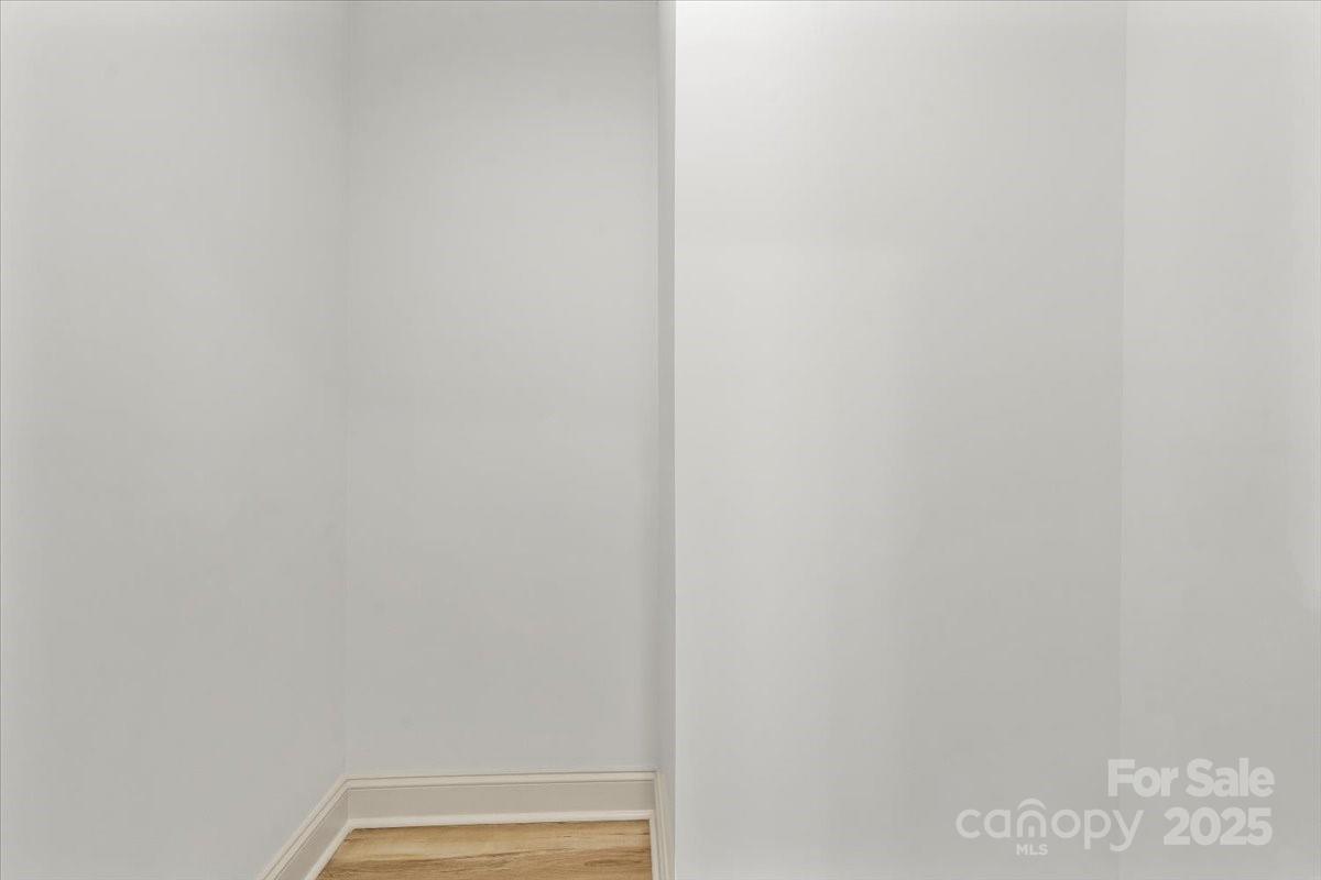 431 W Norment Avenue Property Photo 20