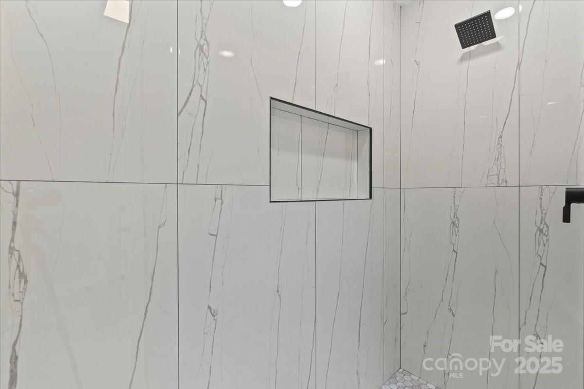 431 W Norment Avenue Property Photo 21