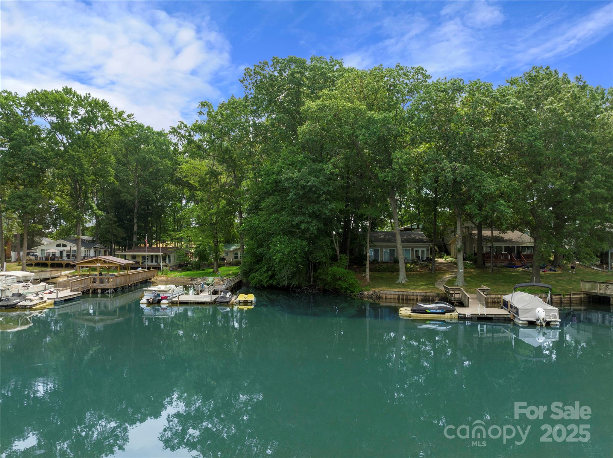 1349 Hickory Point Drive Property Photo 2