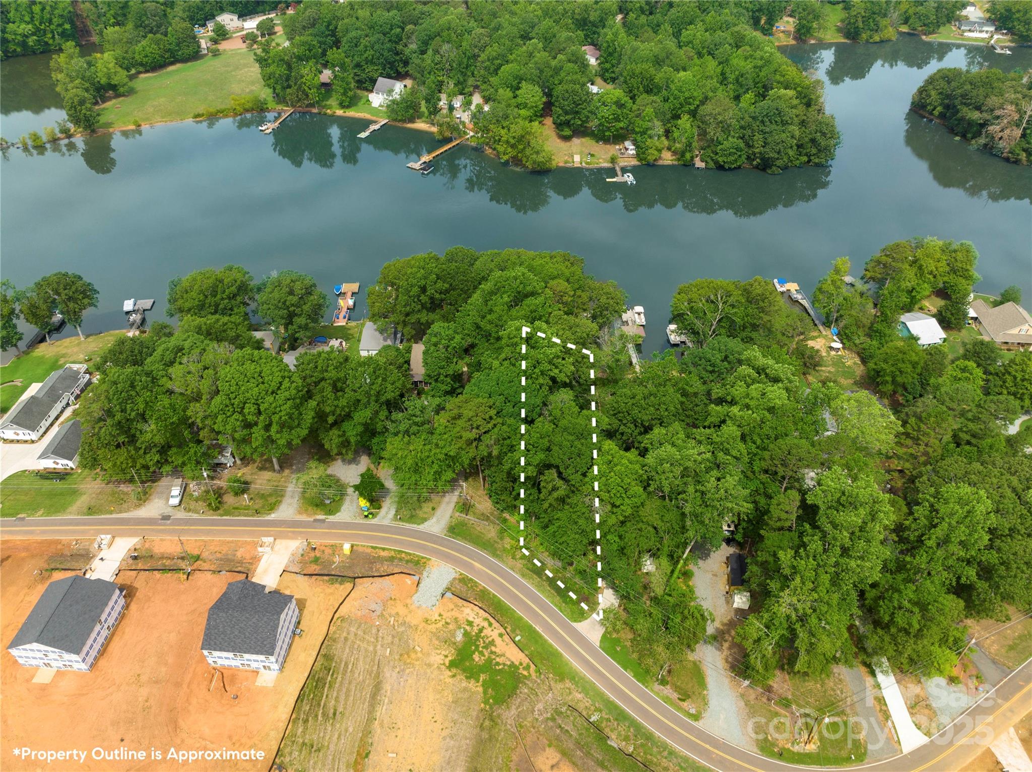 1349 Hickory Point Drive Property Photo 3