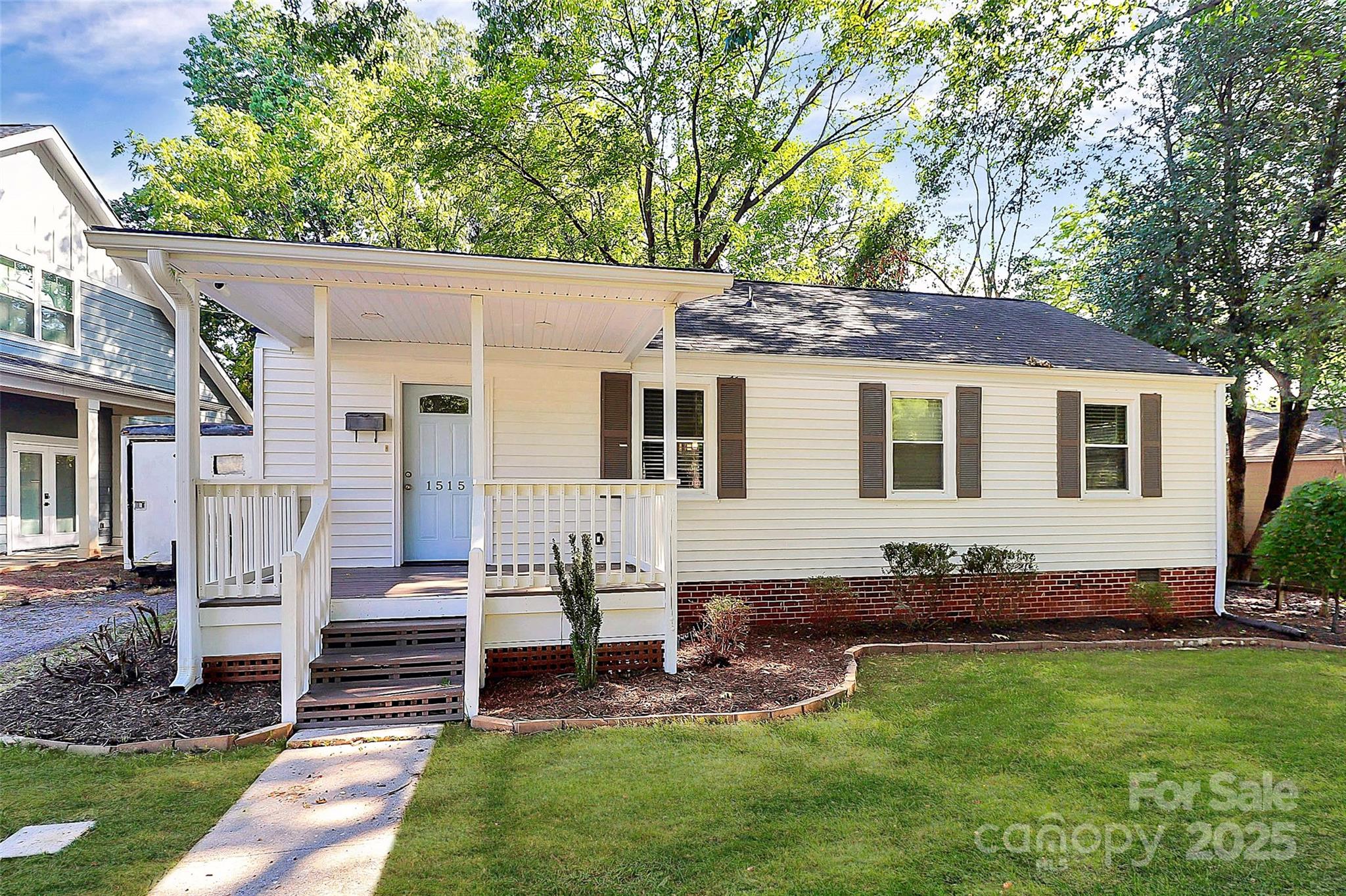 1515 Winston Drive Property Photo 1