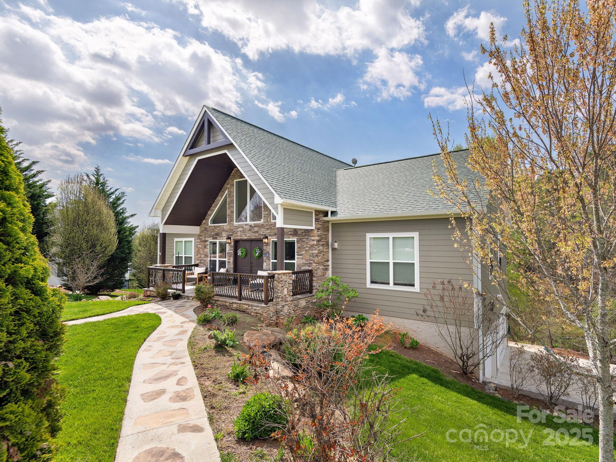 29 Enchanted Oak Lane Property Photo 1