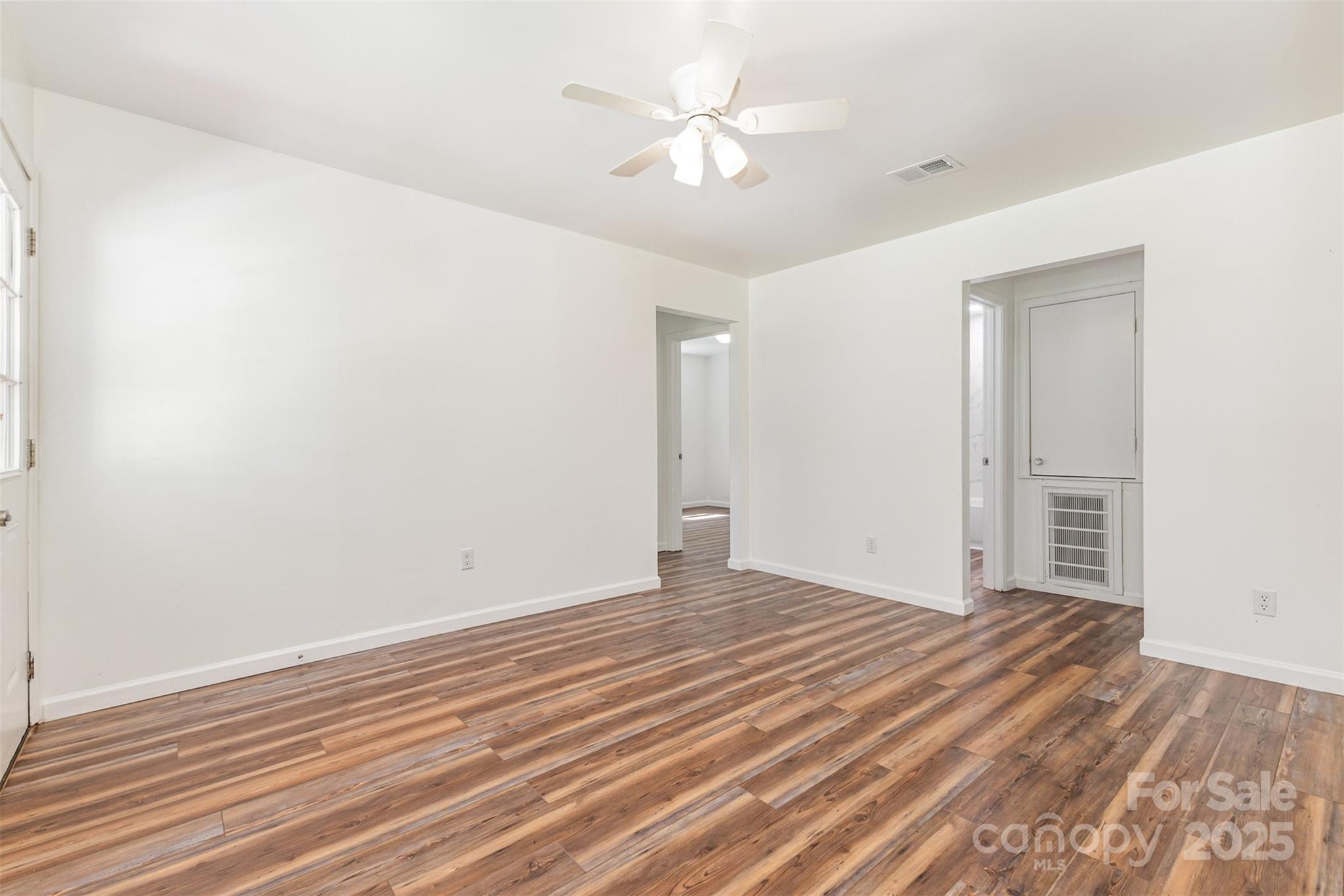 244 6th Avenue Property Photo 4