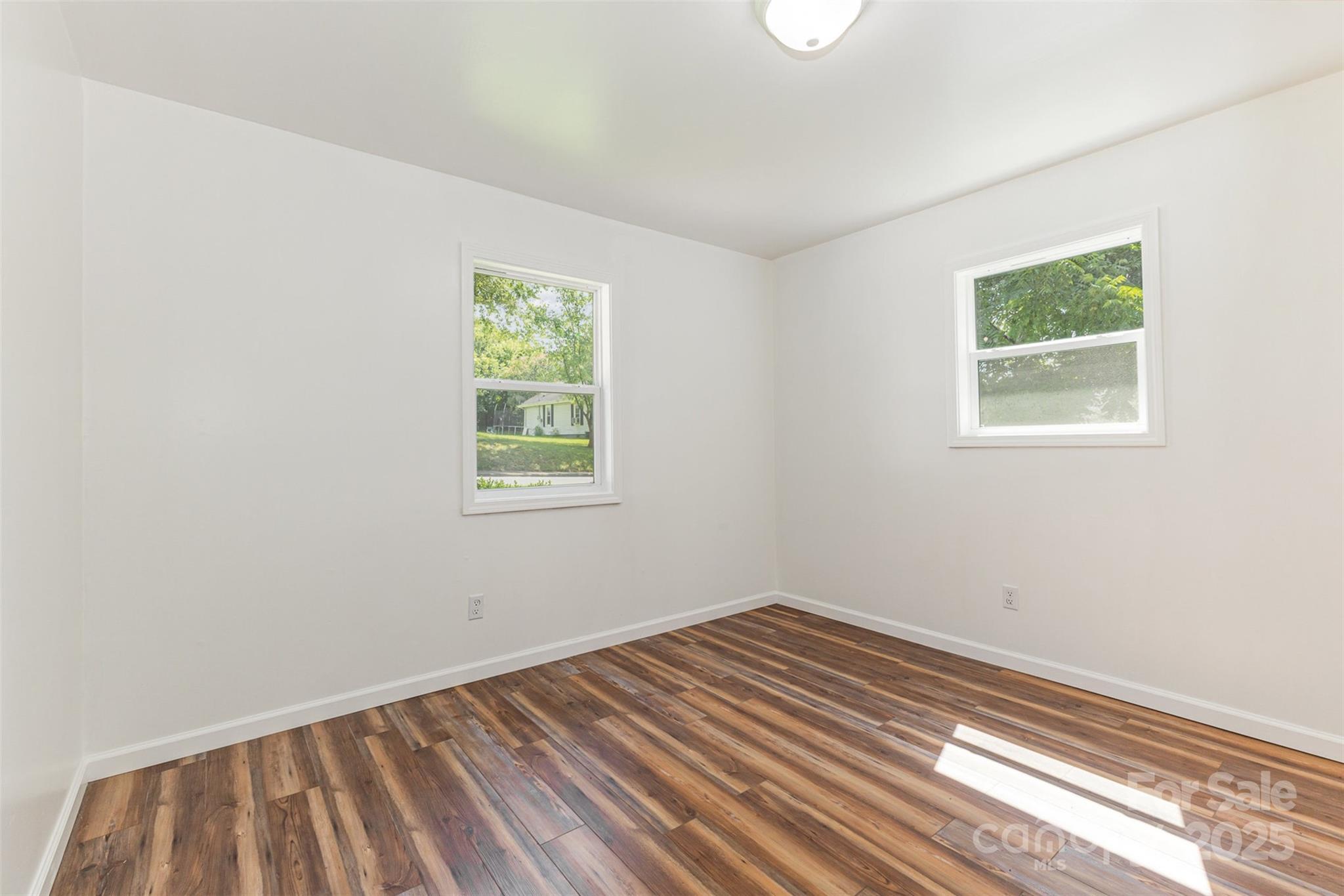 244 6th Avenue Property Photo 8