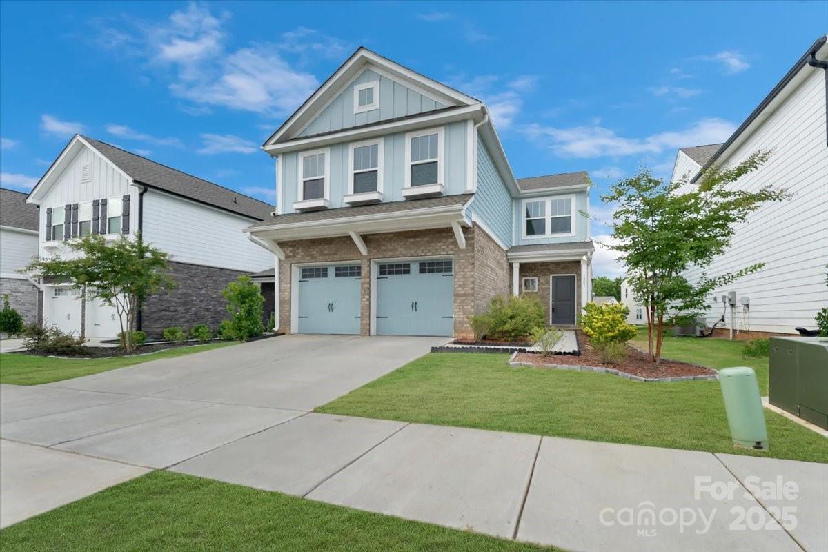 1207 Scotch Meadows Loop Property Photo 1