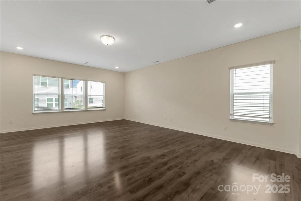 1207 Scotch Meadows Loop Property Photo 7