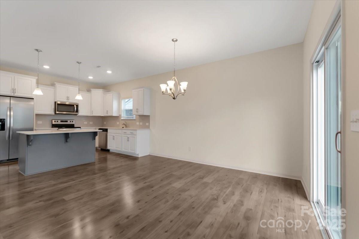 1207 Scotch Meadows Loop Property Photo 8