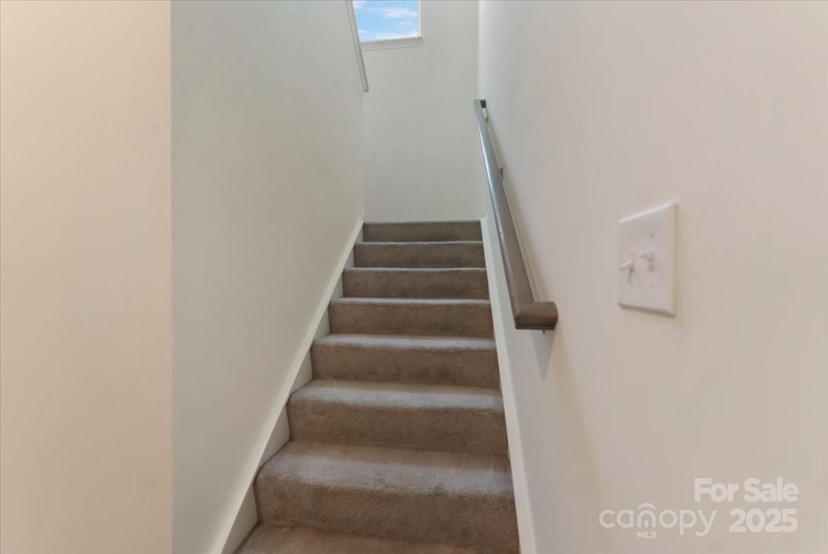 1207 Scotch Meadows Loop Property Photo 14
