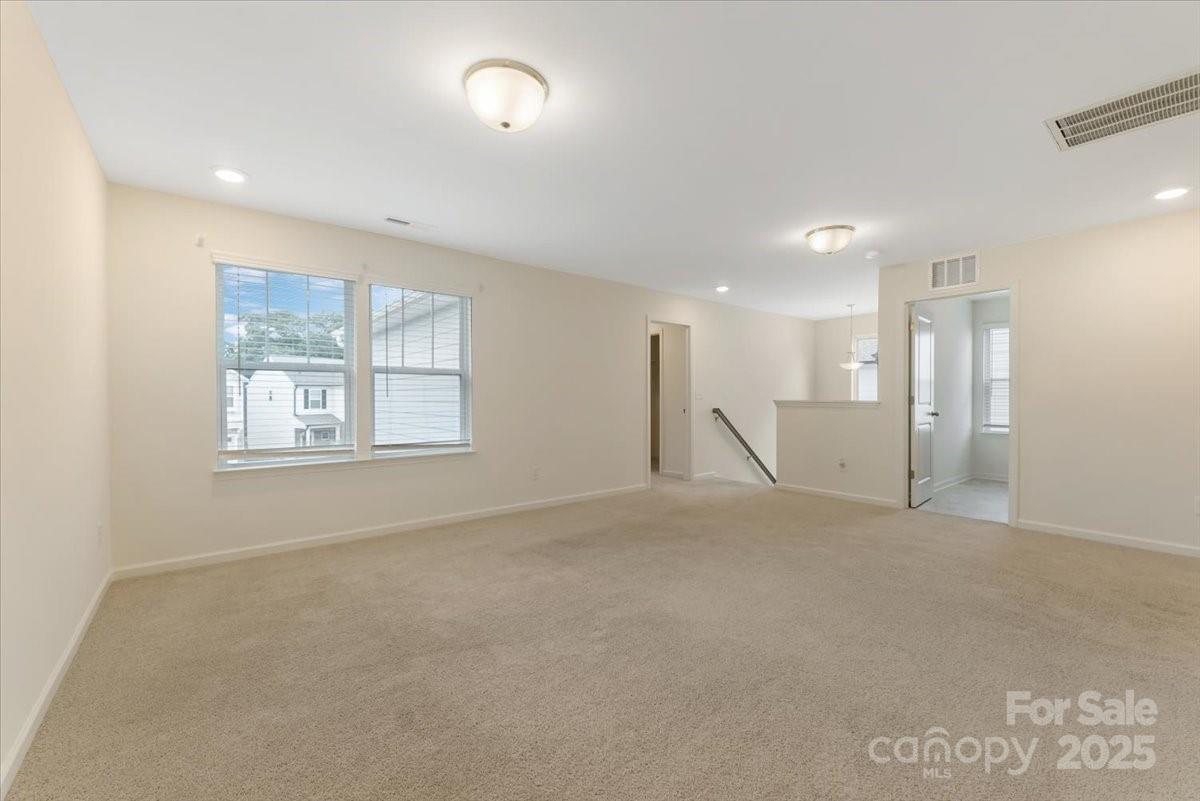1207 Scotch Meadows Loop Property Photo 16