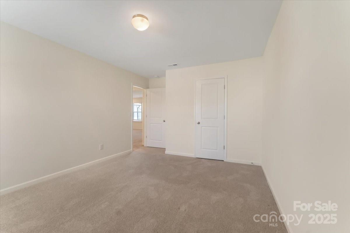 1207 Scotch Meadows Loop Property Photo 17