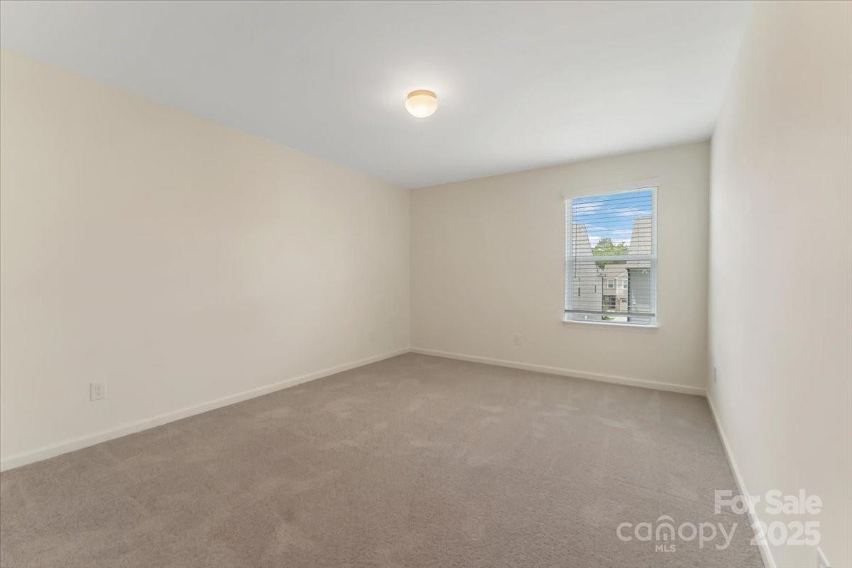1207 Scotch Meadows Loop Property Photo 18