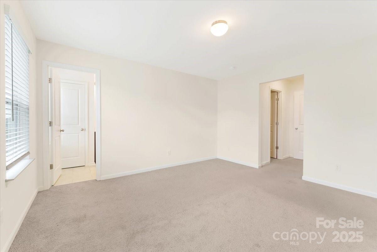 1207 Scotch Meadows Loop Property Photo 29