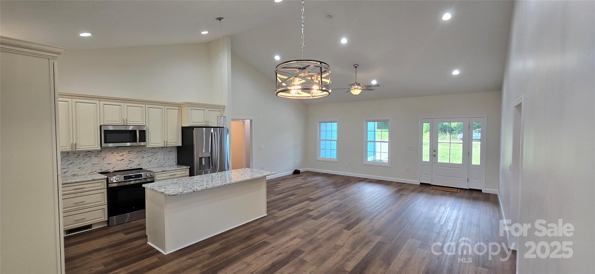 165 Twin K Drive Property Photo 6