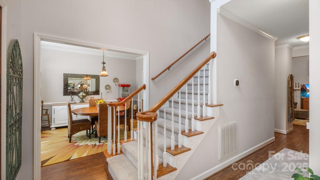 7191 Johns Point Court Property Photo 12