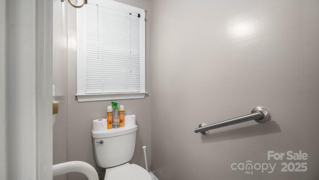 7191 Johns Point Court Property Photo 38