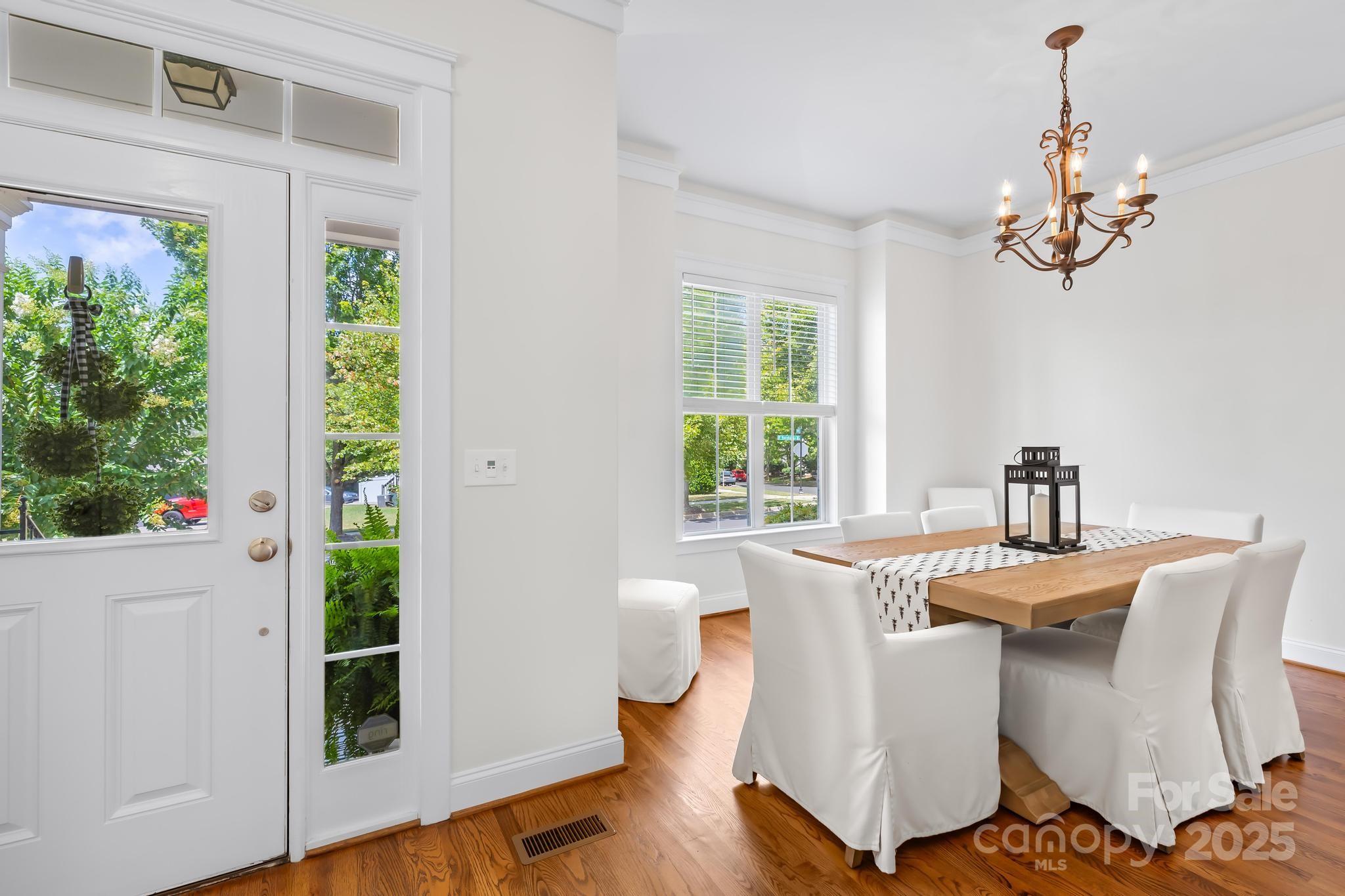 119 W Morehouse Avenue Property Photo 8