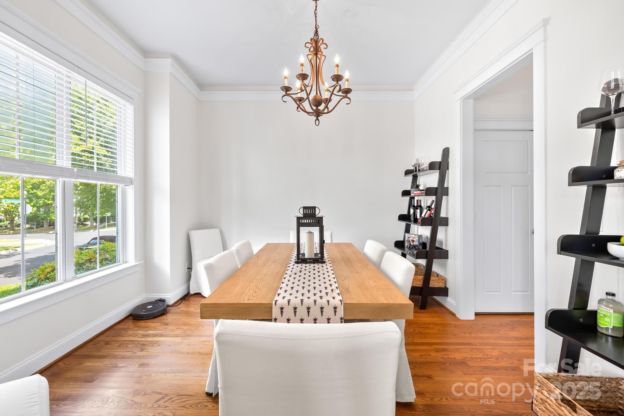 119 W Morehouse Avenue Property Photo 9