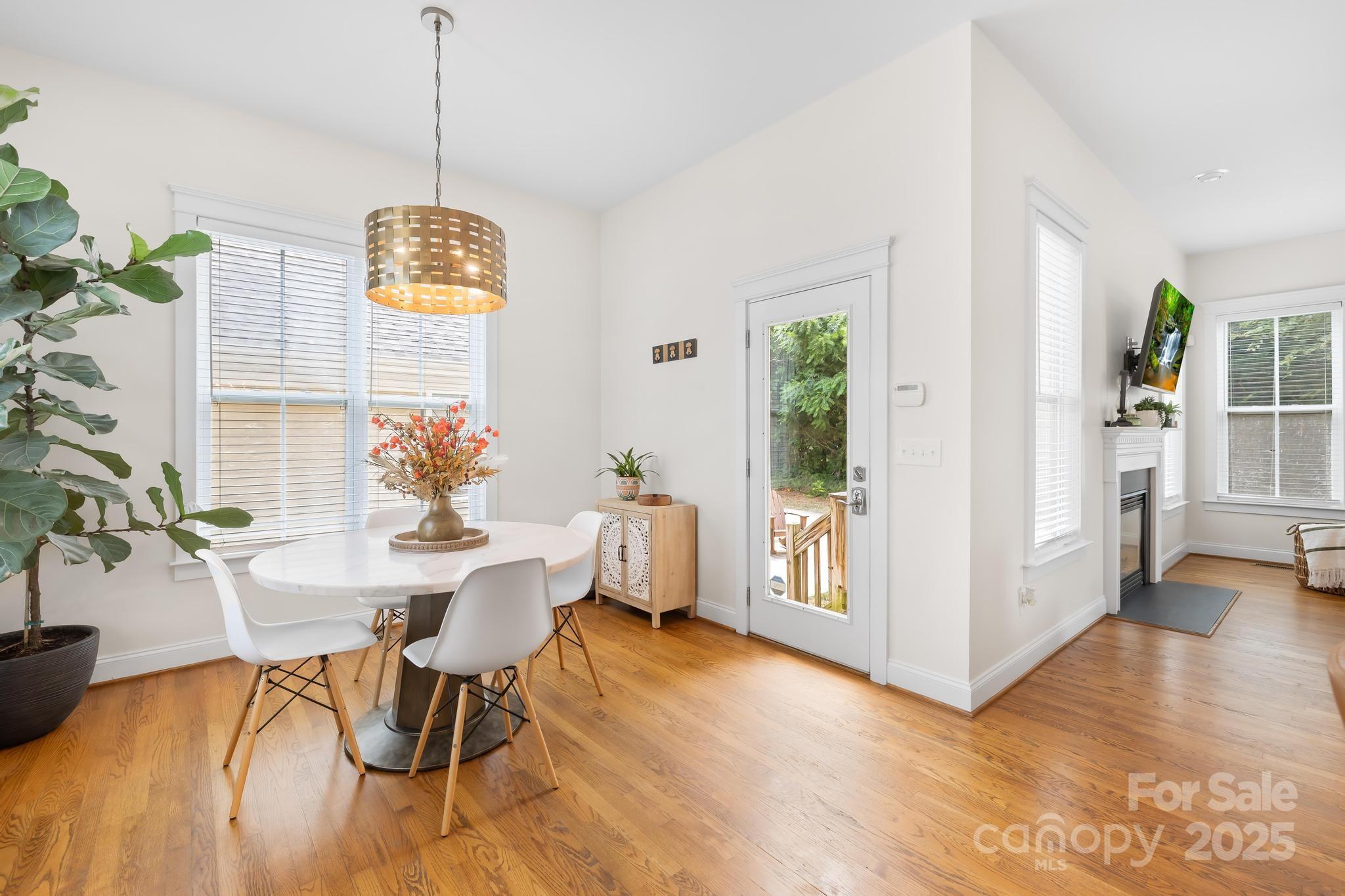 119 W Morehouse Avenue Property Photo 17