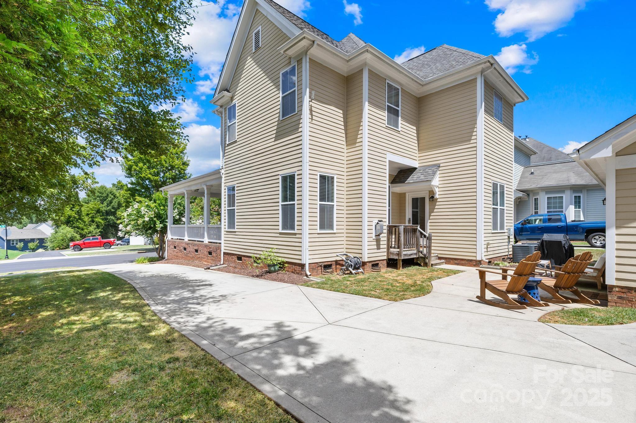 119 W Morehouse Avenue Property Photo 33