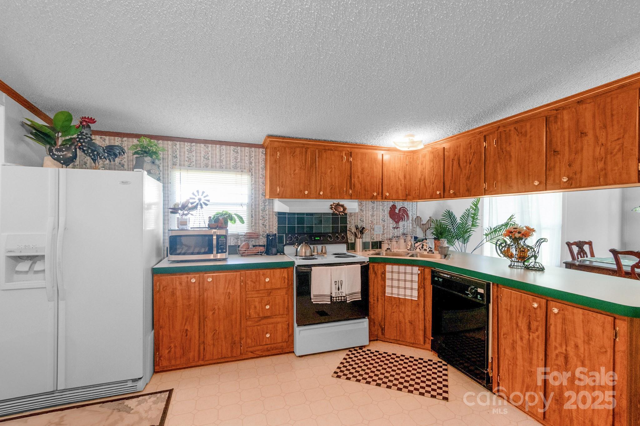 1827 Brown Road Property Photo 3