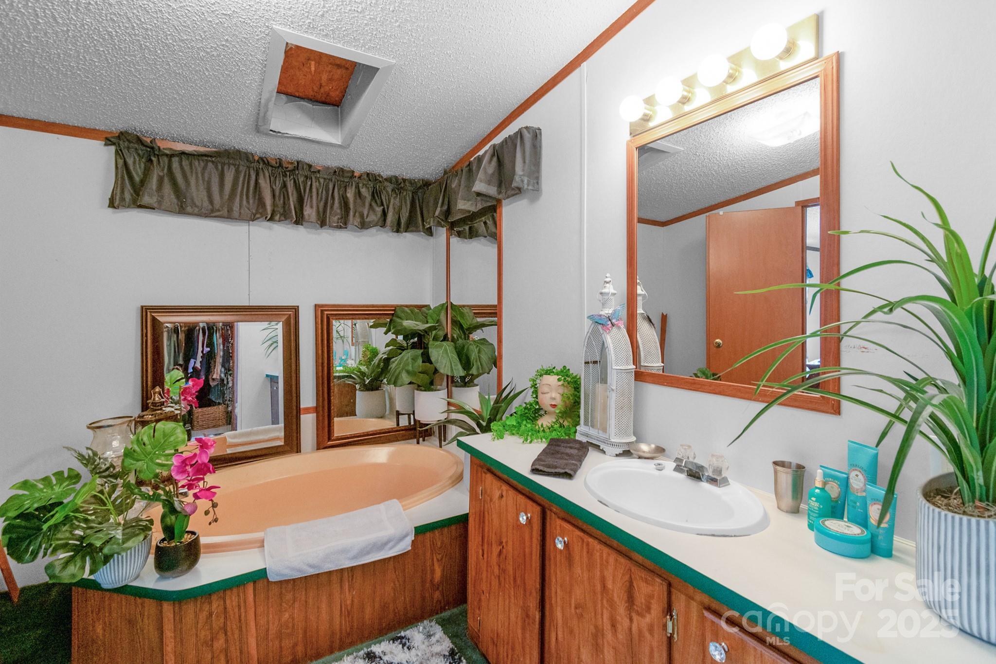 1827 Brown Road Property Photo 16