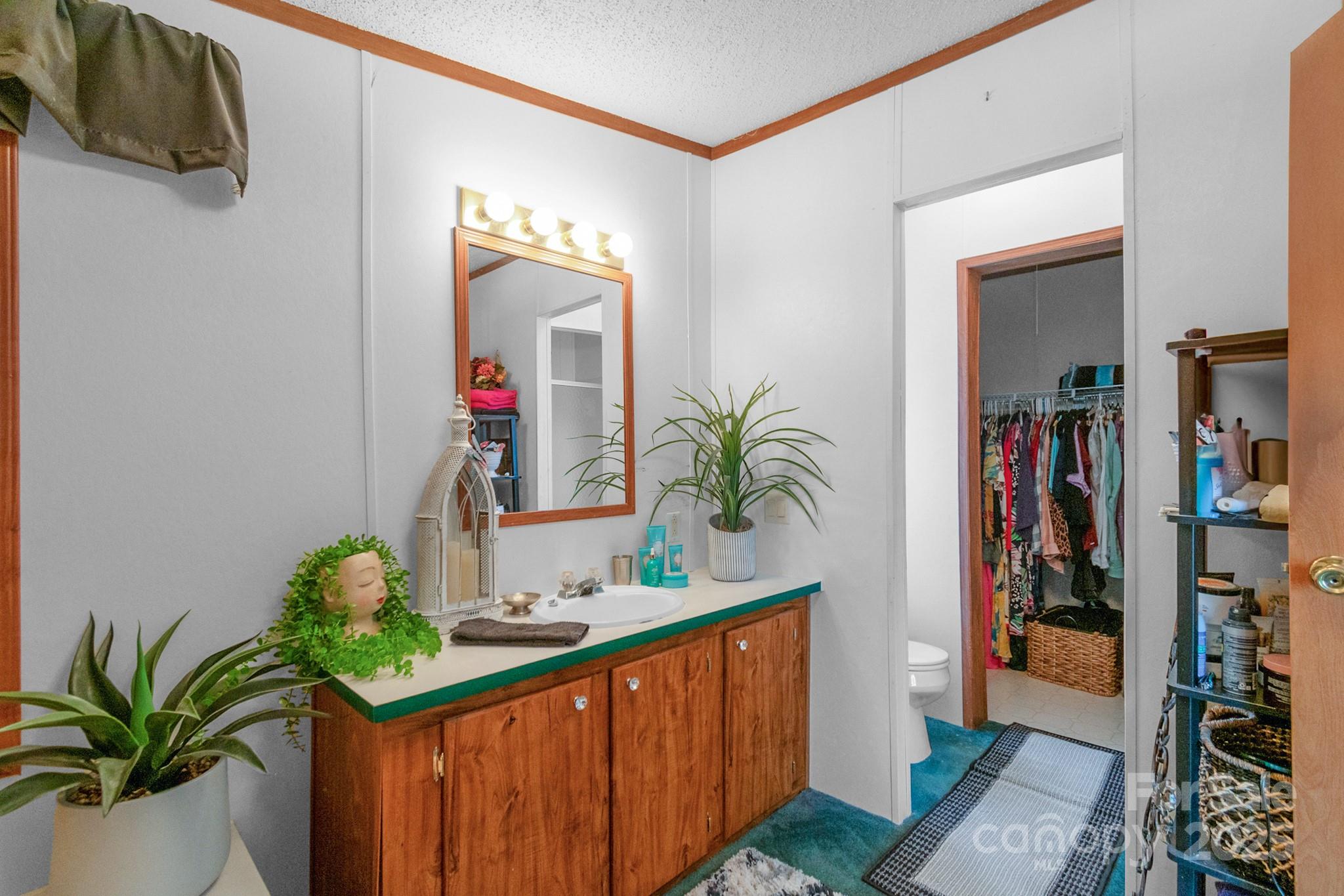 1827 Brown Road Property Photo 17