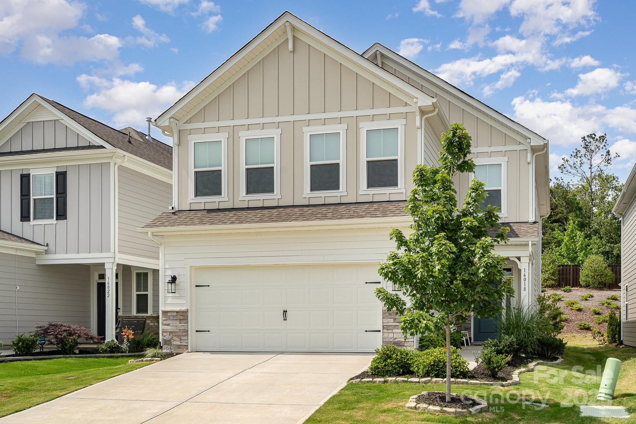 16018 River Tree Lane Property Photo 1