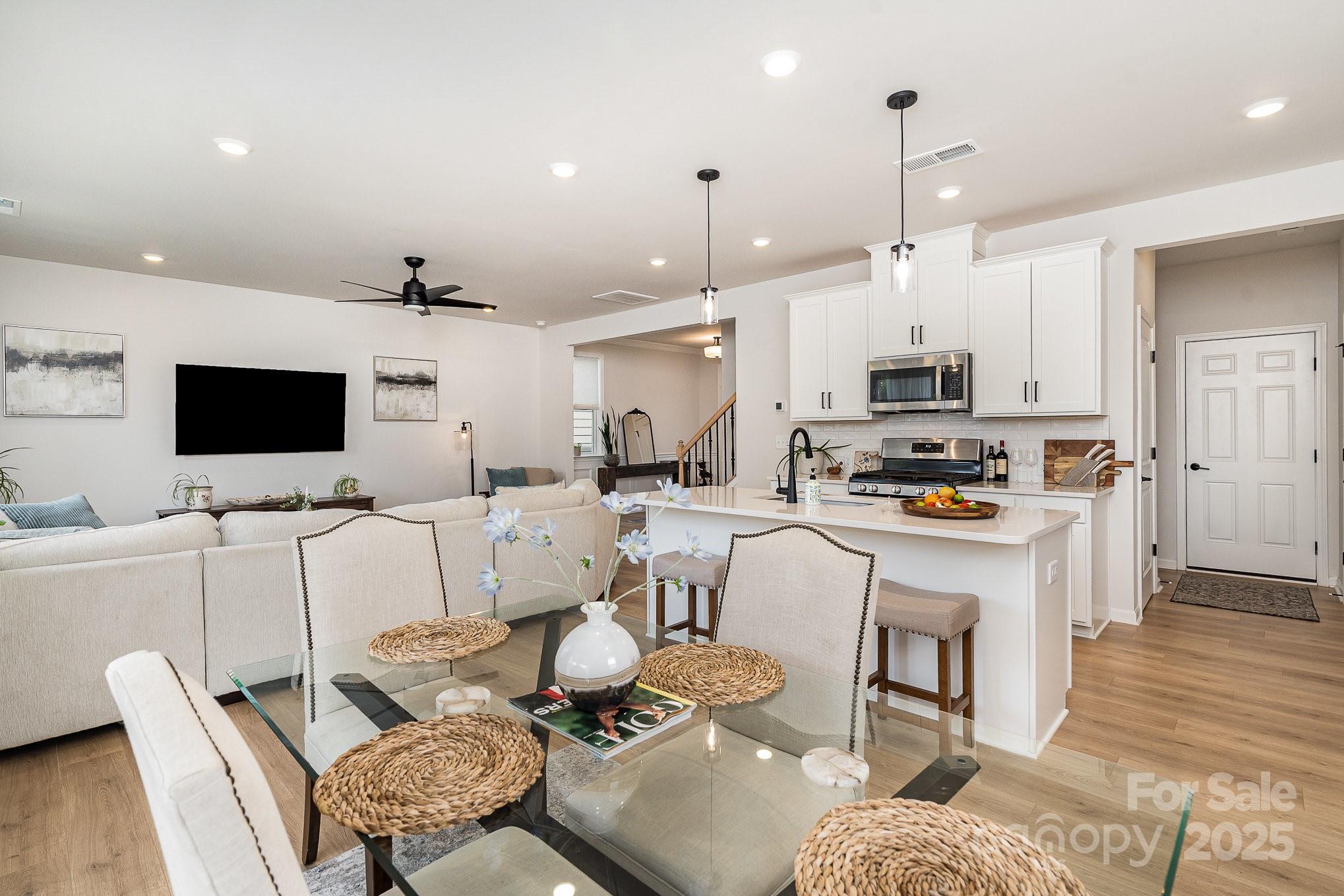 16018 River Tree Lane Property Photo 8