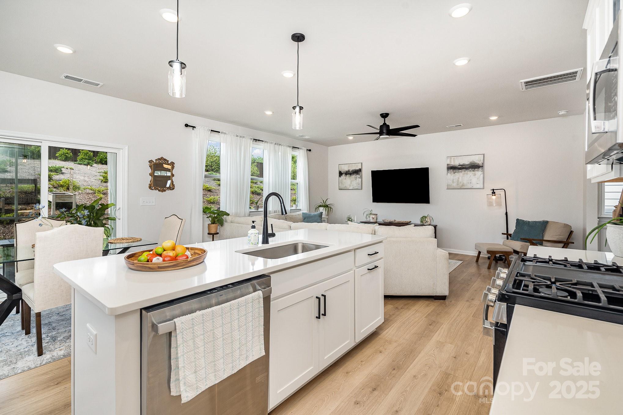 16018 River Tree Lane Property Photo 10