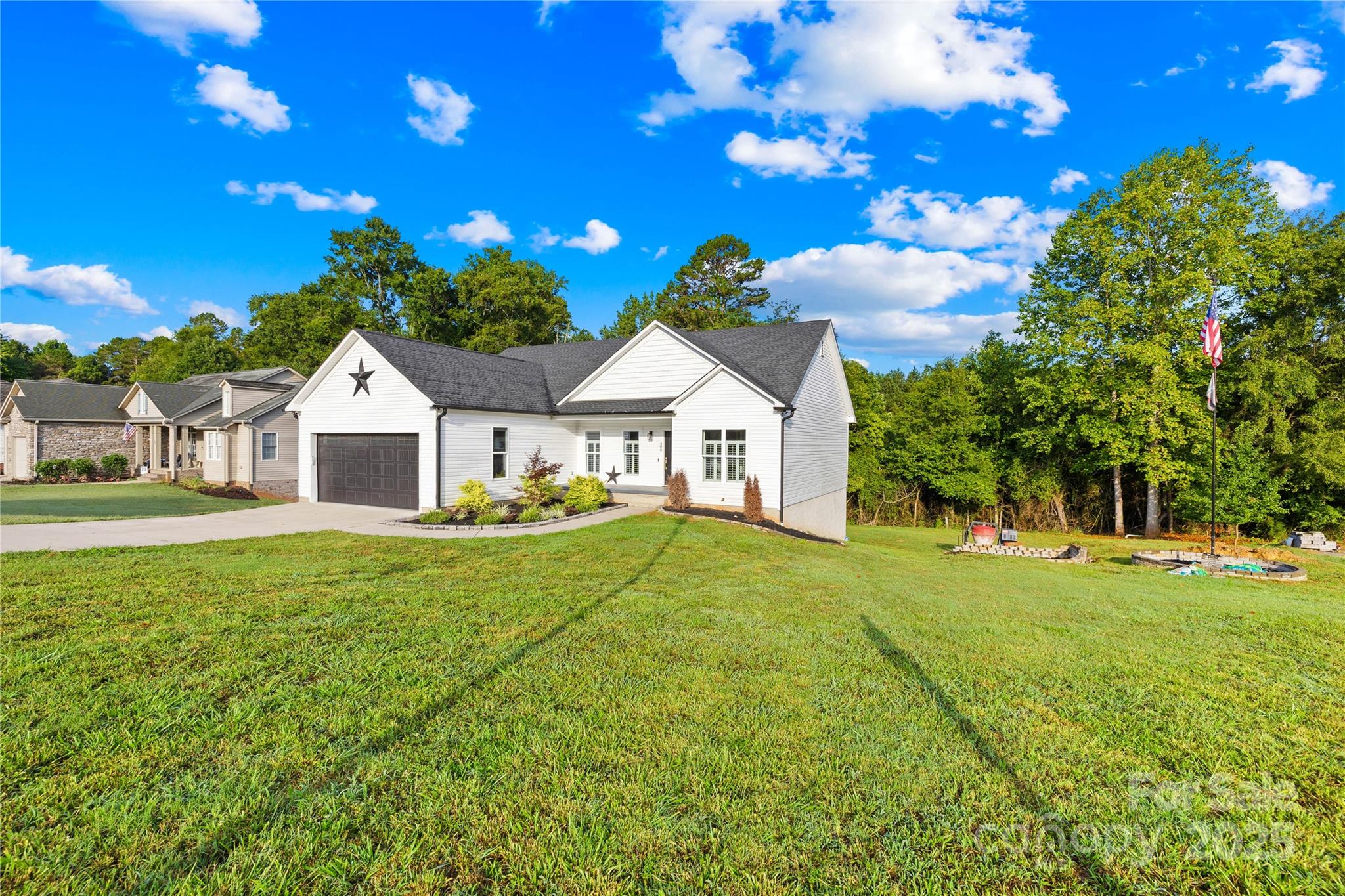 300 Hidden Creek Drive Property Photo 1