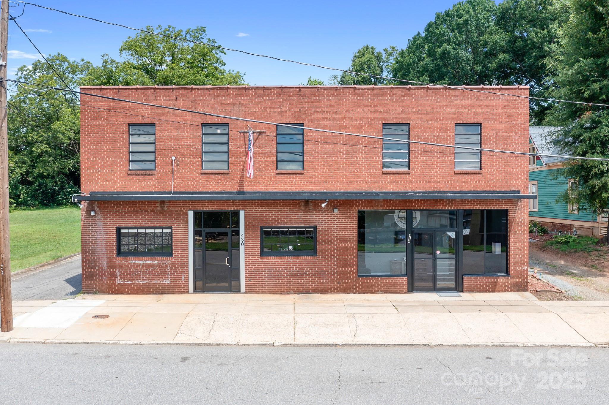 426/430 Western Avenue Property Photo 1