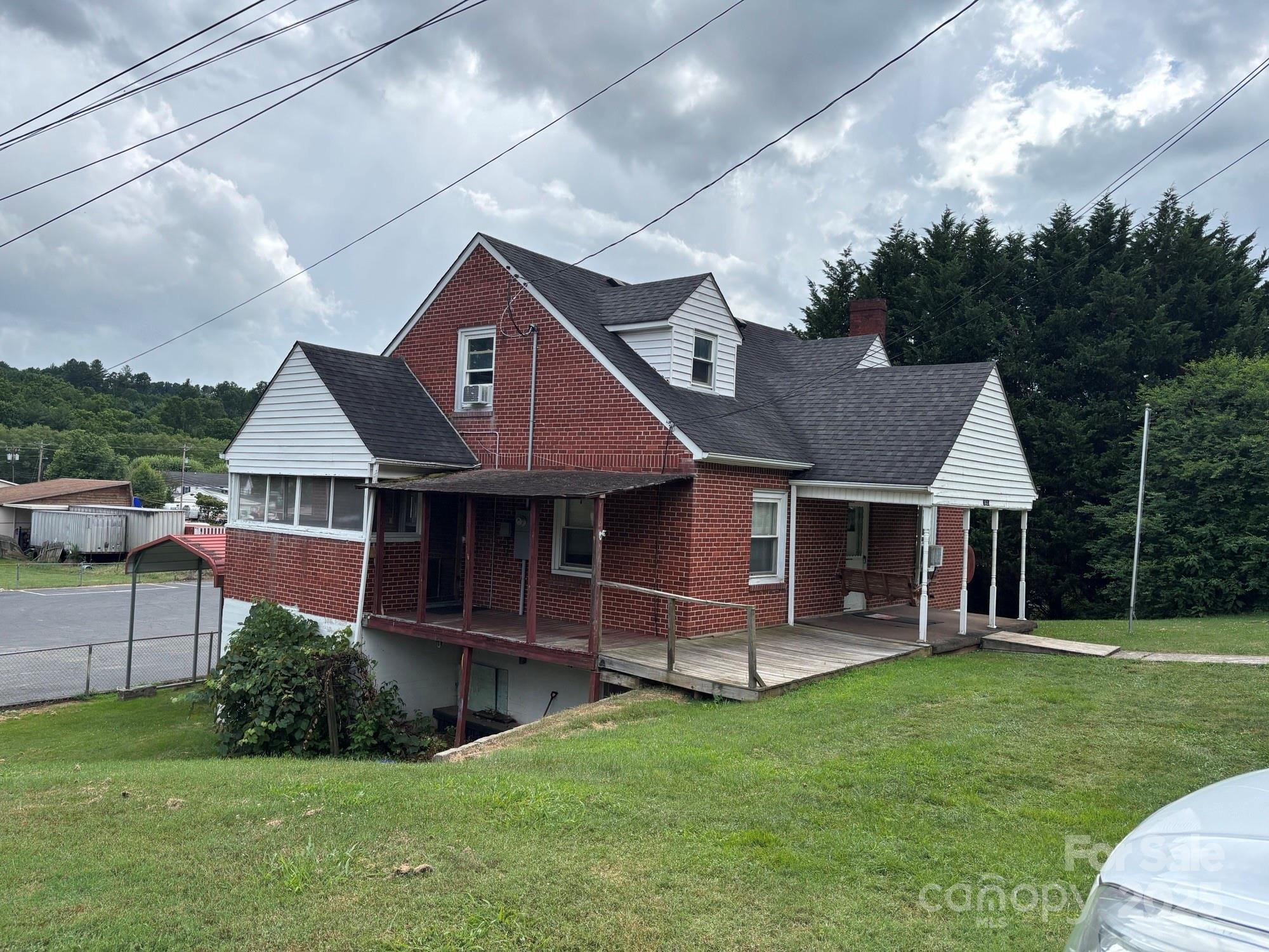 164 N Mitchell Avenue Property Photo 1