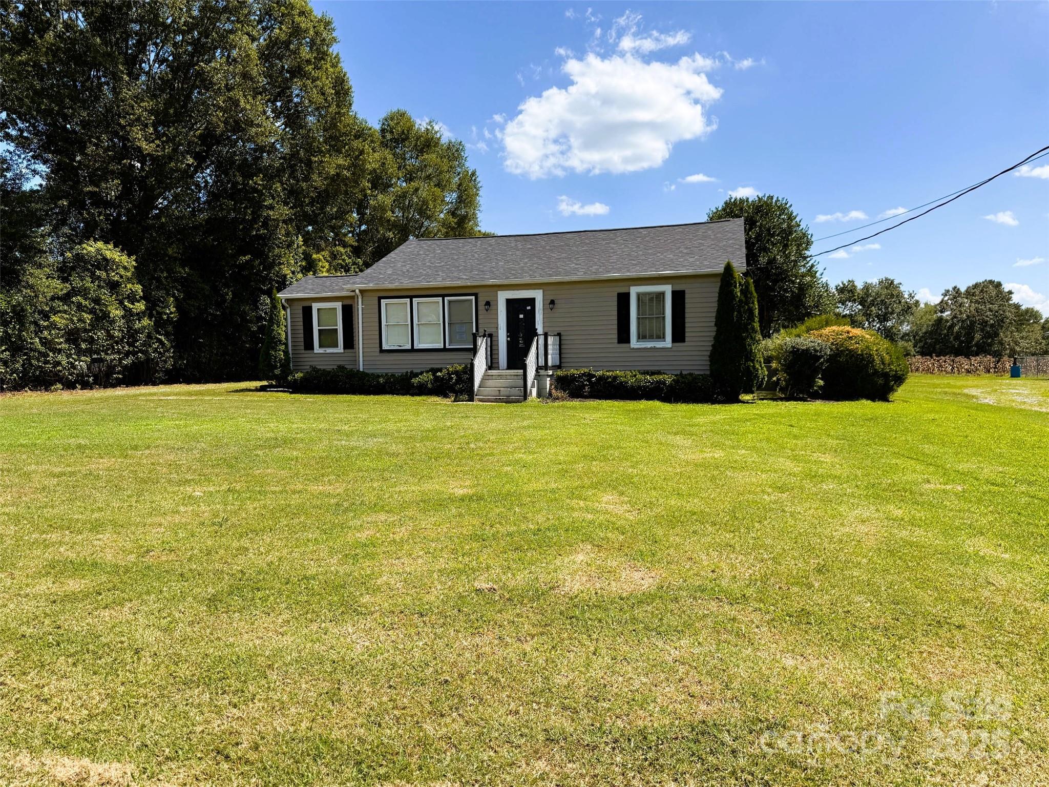 1782 Us 74 Business Highway Property Photo 1